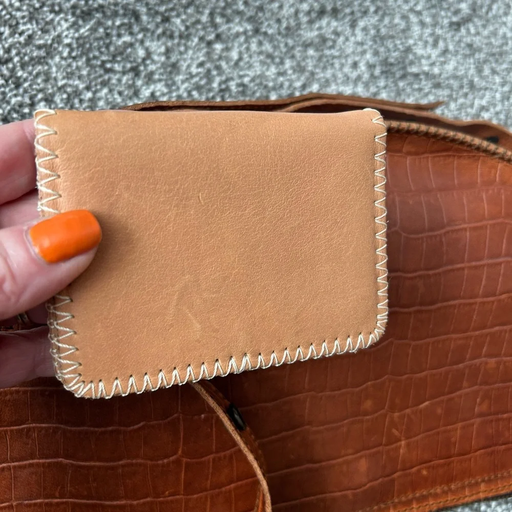 Lyons leather Queen Bees and wallets - Picture 10 of 16